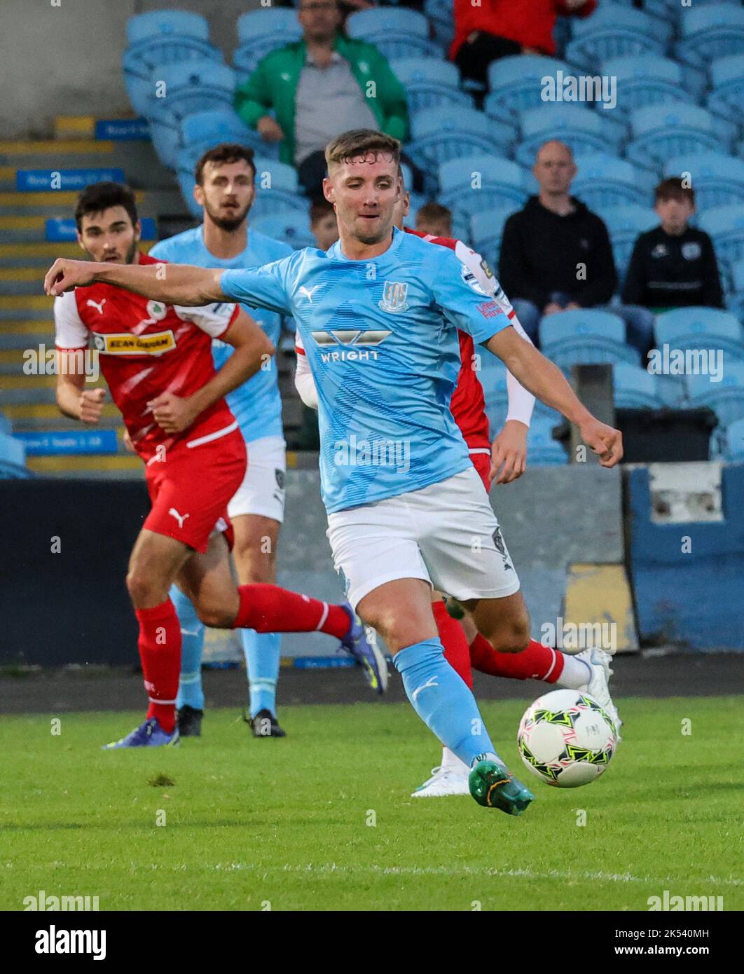 Ballymena Showgrounds, Ballymena, County Antrim, Northern Ireland, UK. 23 Aug 2022. Danske Bank Premiership – Ballymena United 1 Cliftonville 2. Ballymena United player Jack Henderson (14) in action during the Danske Bank Irish League game. Stock Photo