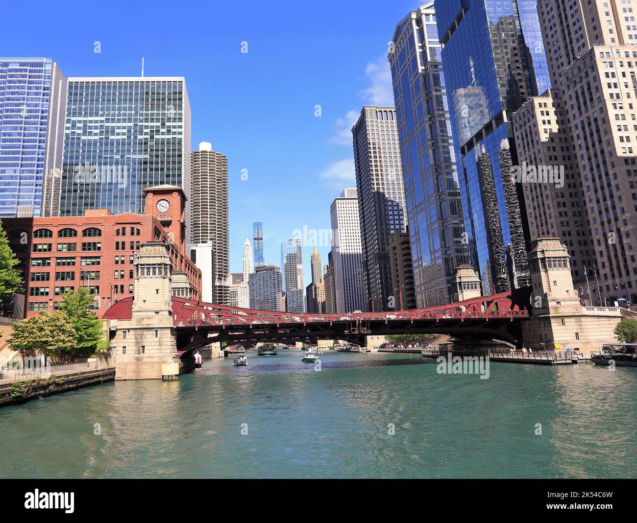 Chicago sightseeing cruise and skyline on the river, Illinois, USA Stock Photo