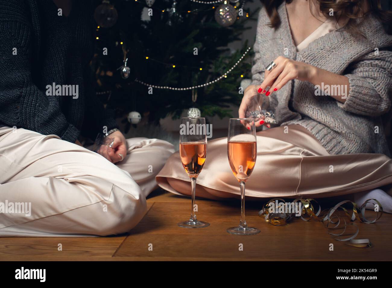 Christmas girls tree glitter hi-res stock photography and images - Alamy