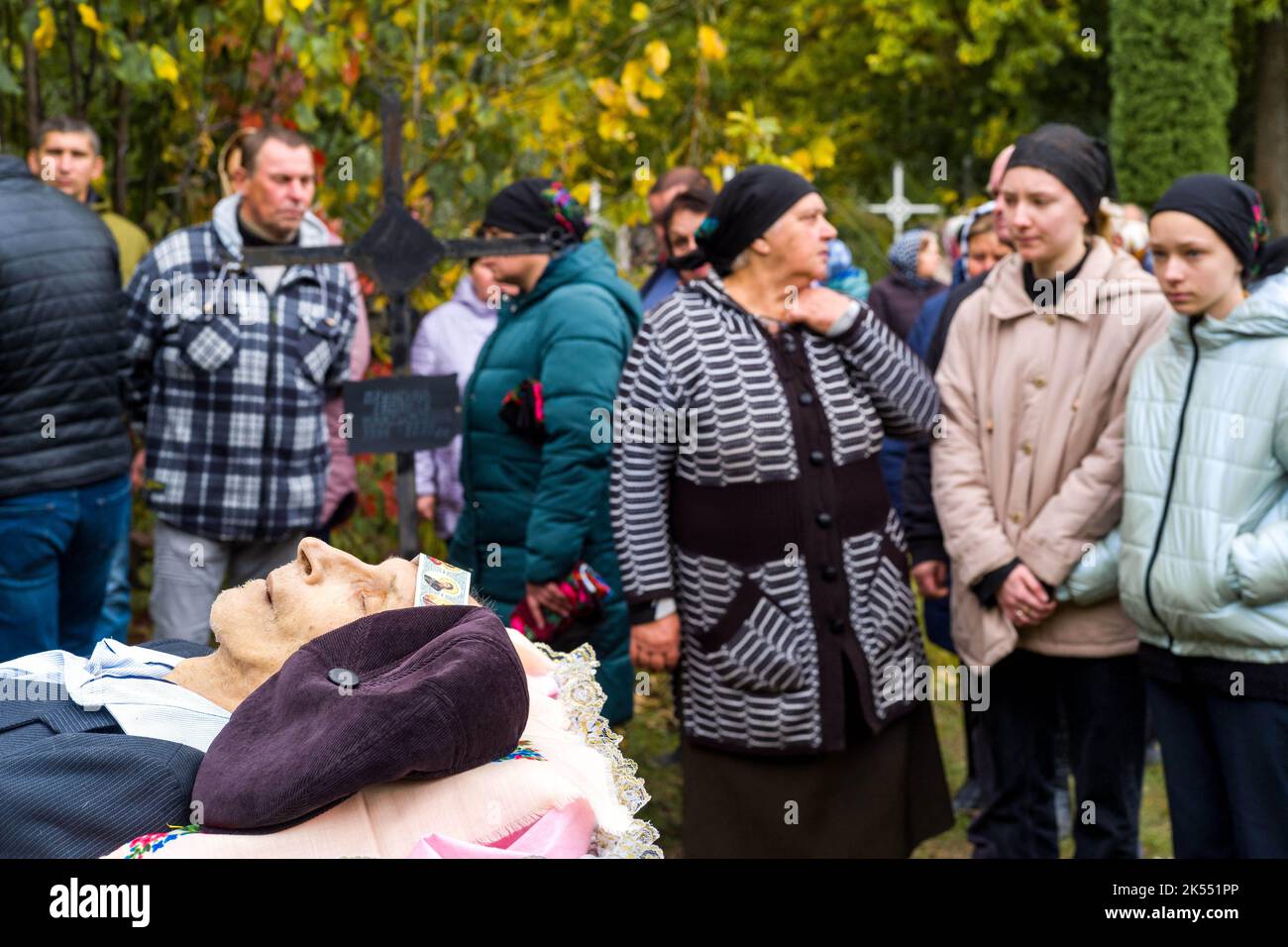 Ceremony and burial at the cemetery, a last goodbye to the deceased