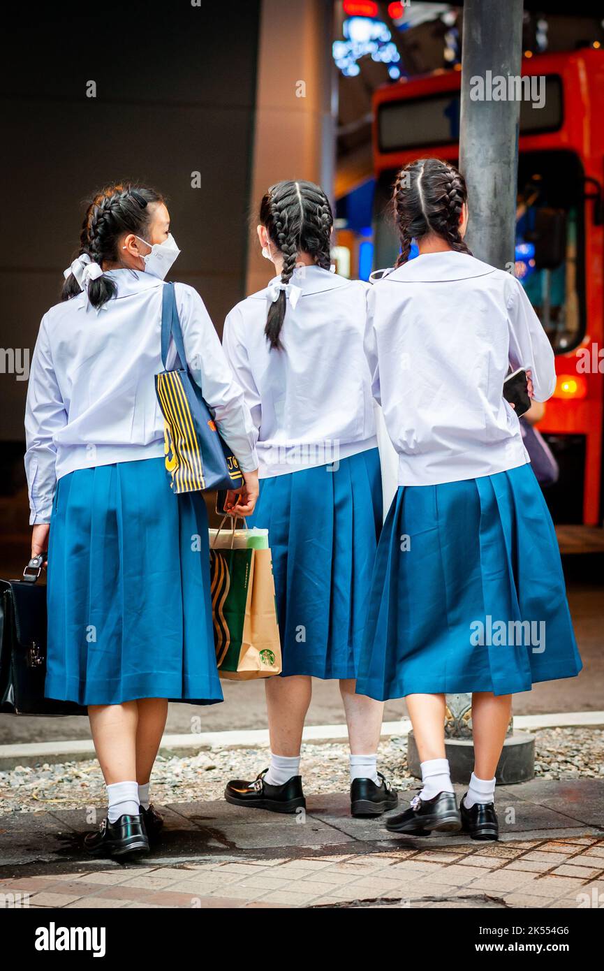 thai schoolgirls 