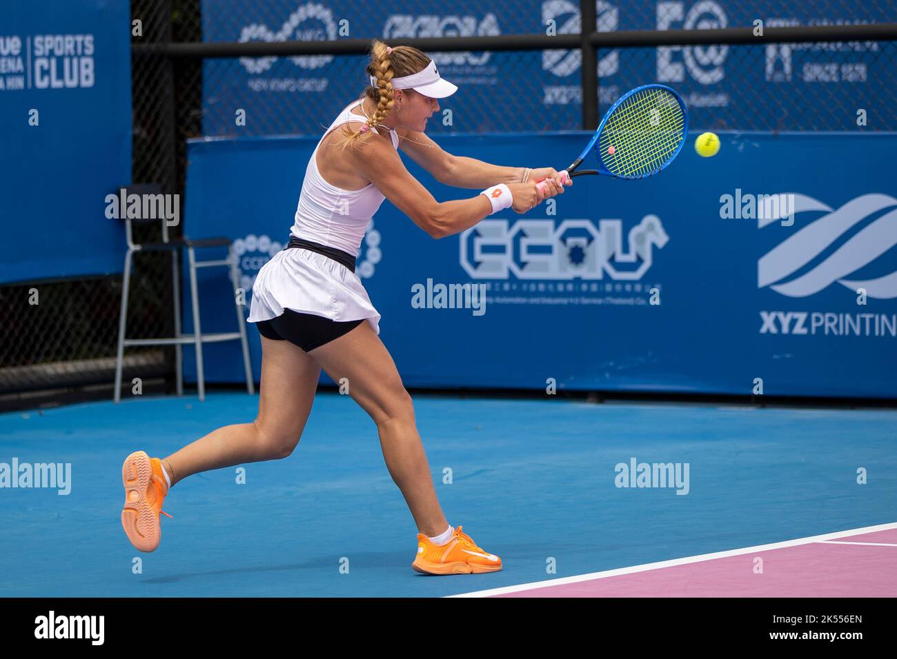 Ekaterina maklakova hi-res stock photography and images - Alamy