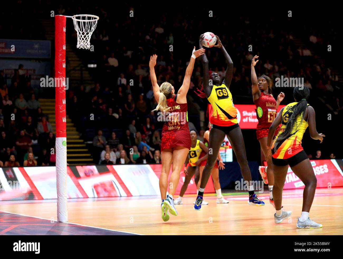 A general view of the action during the Vitality netball match at the Motorpoint Arena, Nottingham. Picture date: Wednesday October 5, 2022. Stock Photo