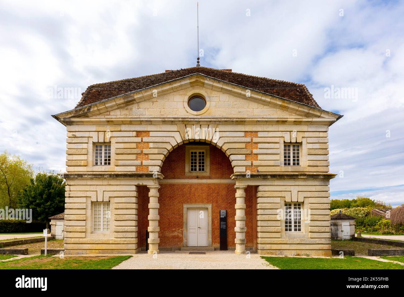 Pavillon des Commis, The Saline Royale (Royal Saltworks) is a