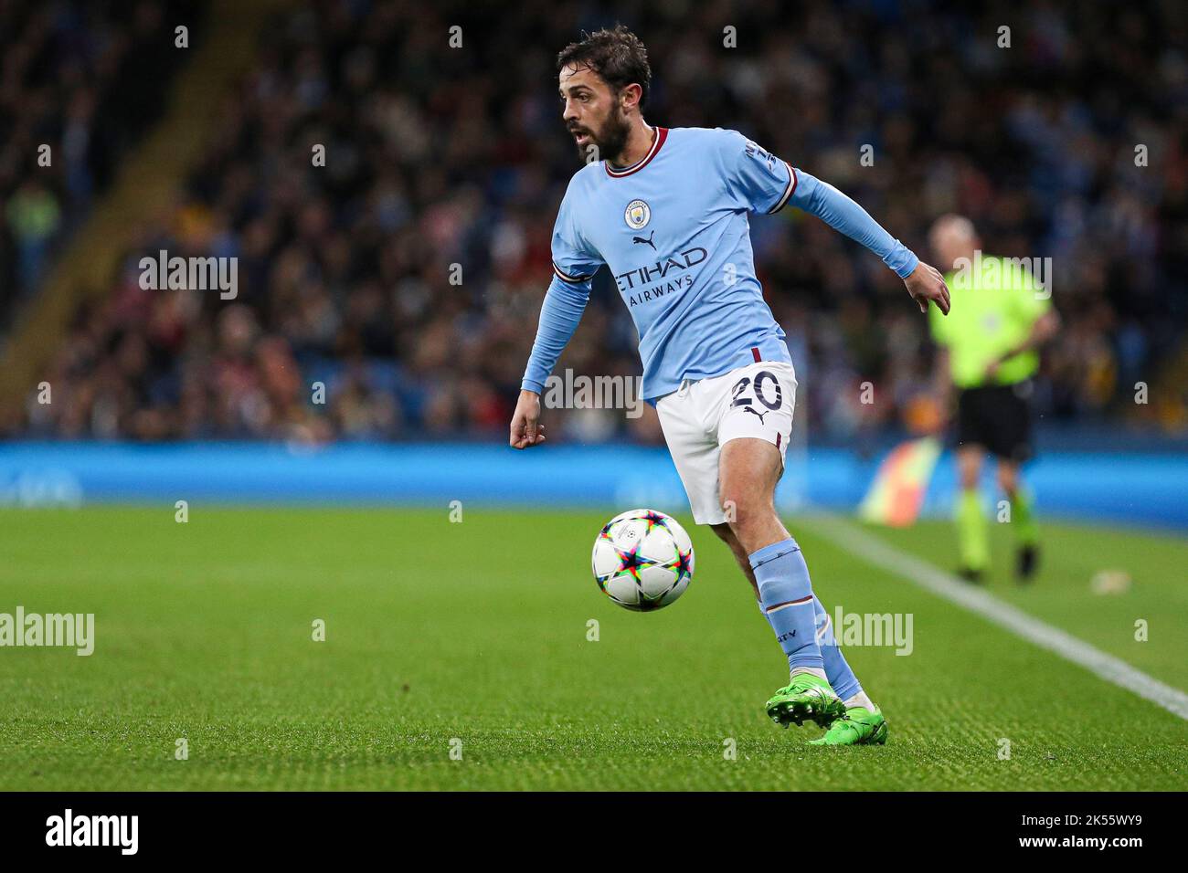 Manchester, UK. 05th Oct, 2022. Bernardo Silva of Manchester City during the UEFA Champions League match between Manchester City and F.C. Copenhagen at the Etihad Stadium, Manchester, England on 5 October 2022. Photo by Ben Wright. Editorial use only, license required for commercial use. No use in betting, games or a single club/league/player publications. Credit: UK Sports Pics Ltd/Alamy Live News Stock Photo