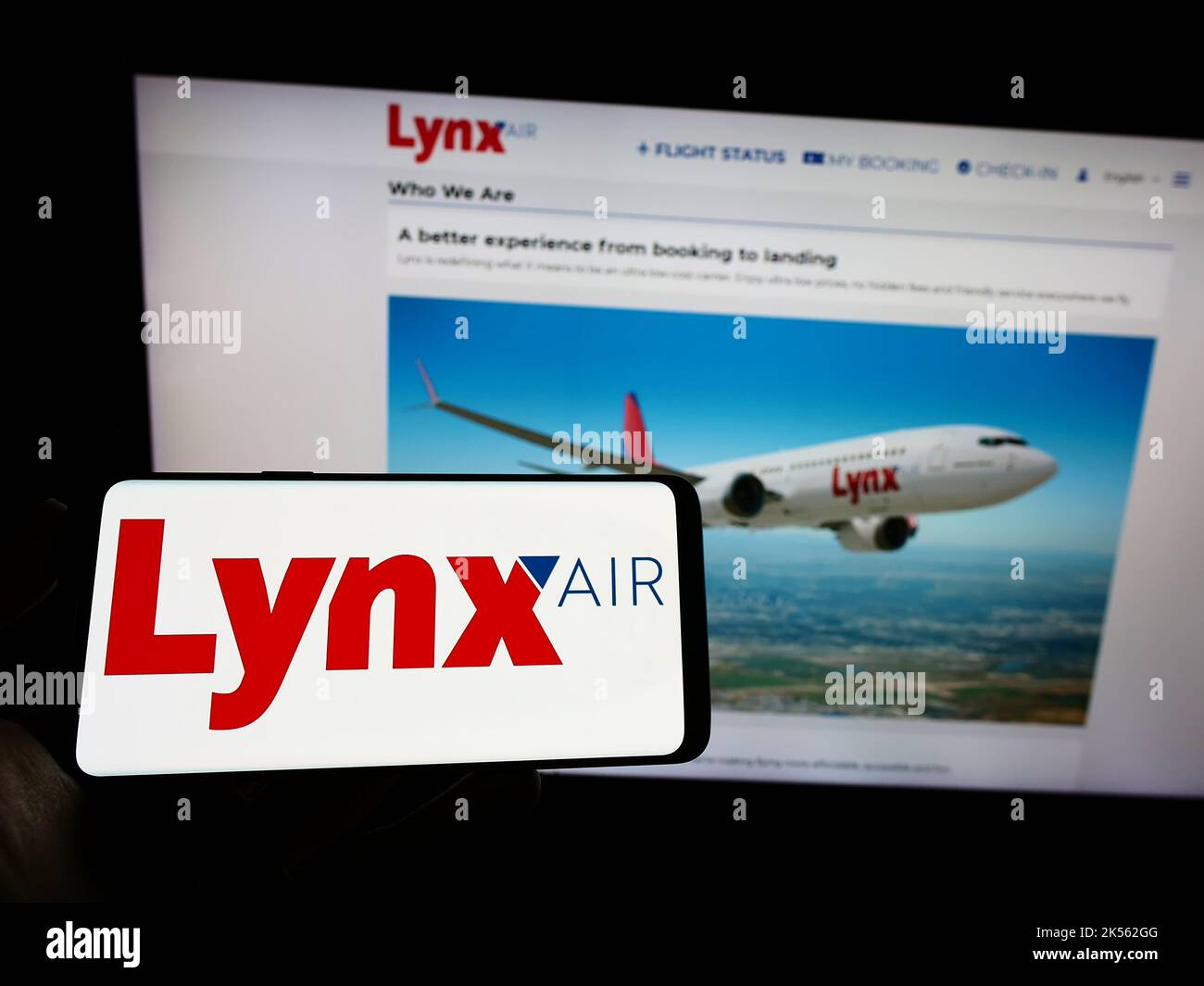 Fly lynx hi-res stock photography and images - Alamy