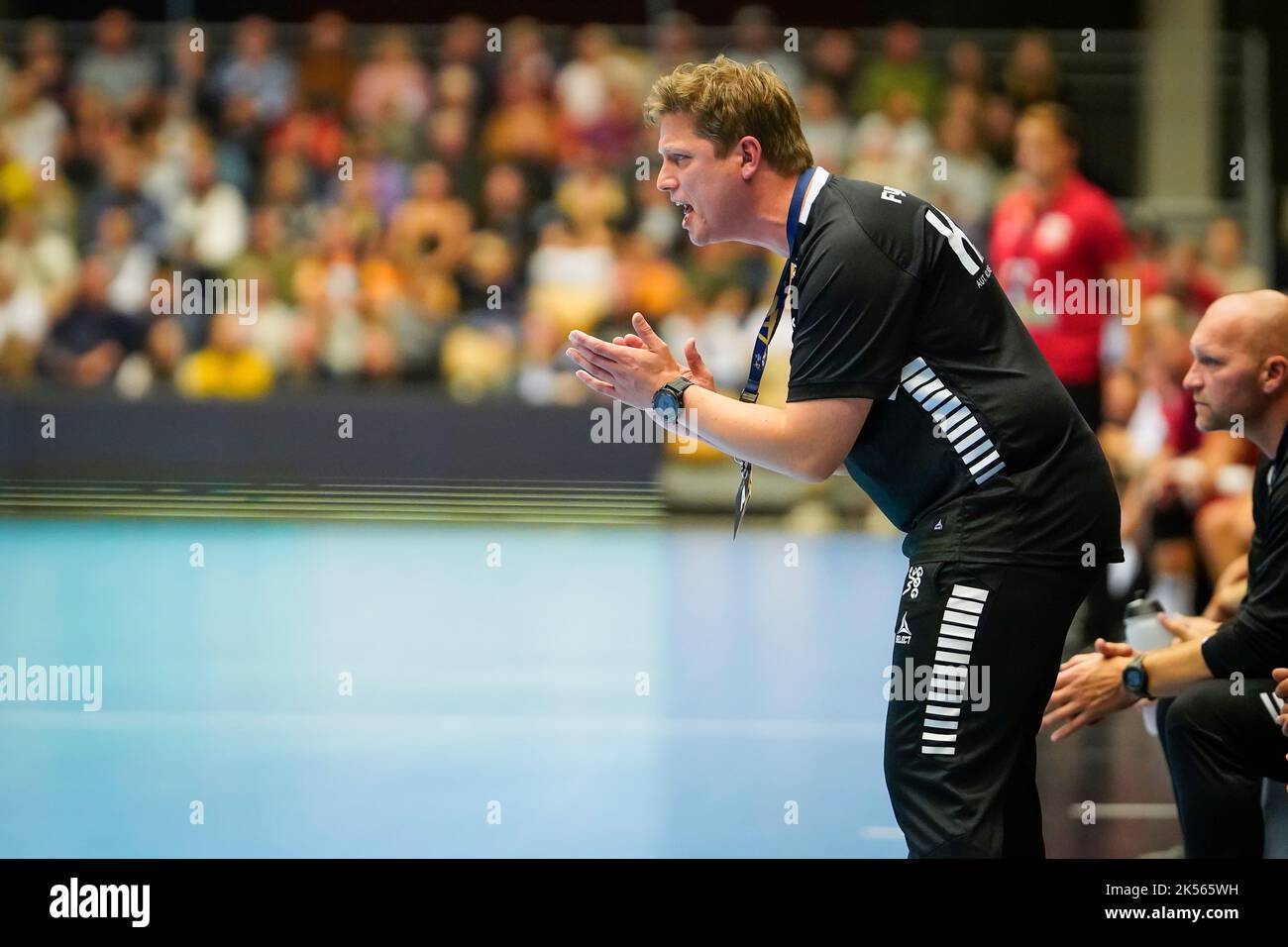 Bennet Wiegert looking for second EHF European League title with SC  Magdeburg in Lisbon 2022 (Video)