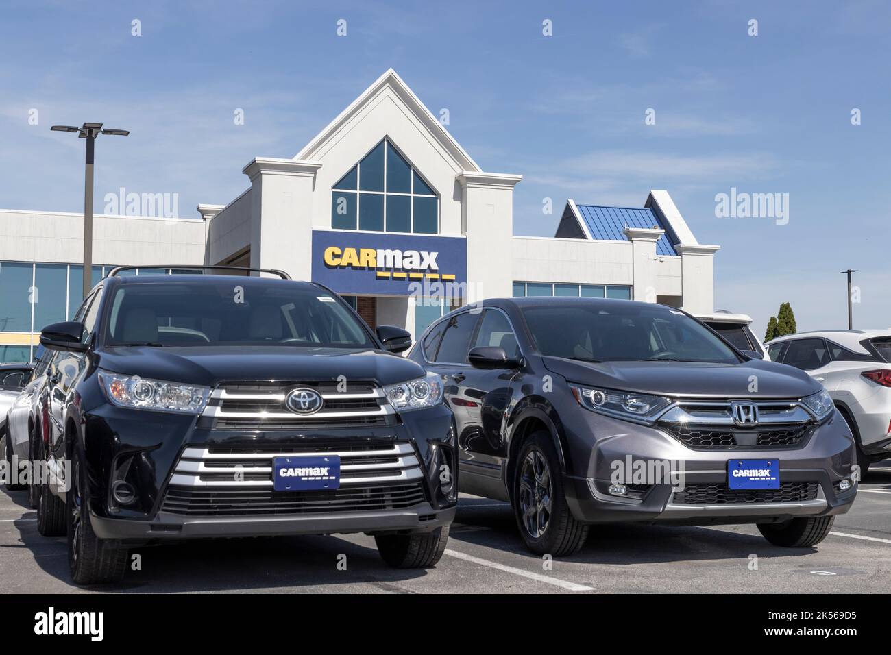 Indianapolis Circa October 2022 CarMax dealership Toyota and Honda
