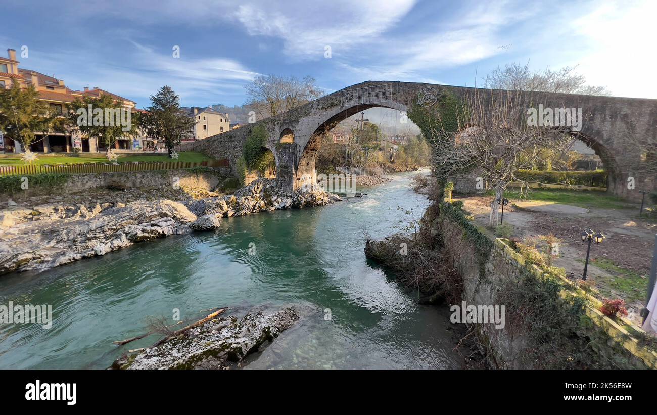 Roman bridge of Cangas de Onís over the river Sella Stock Photo