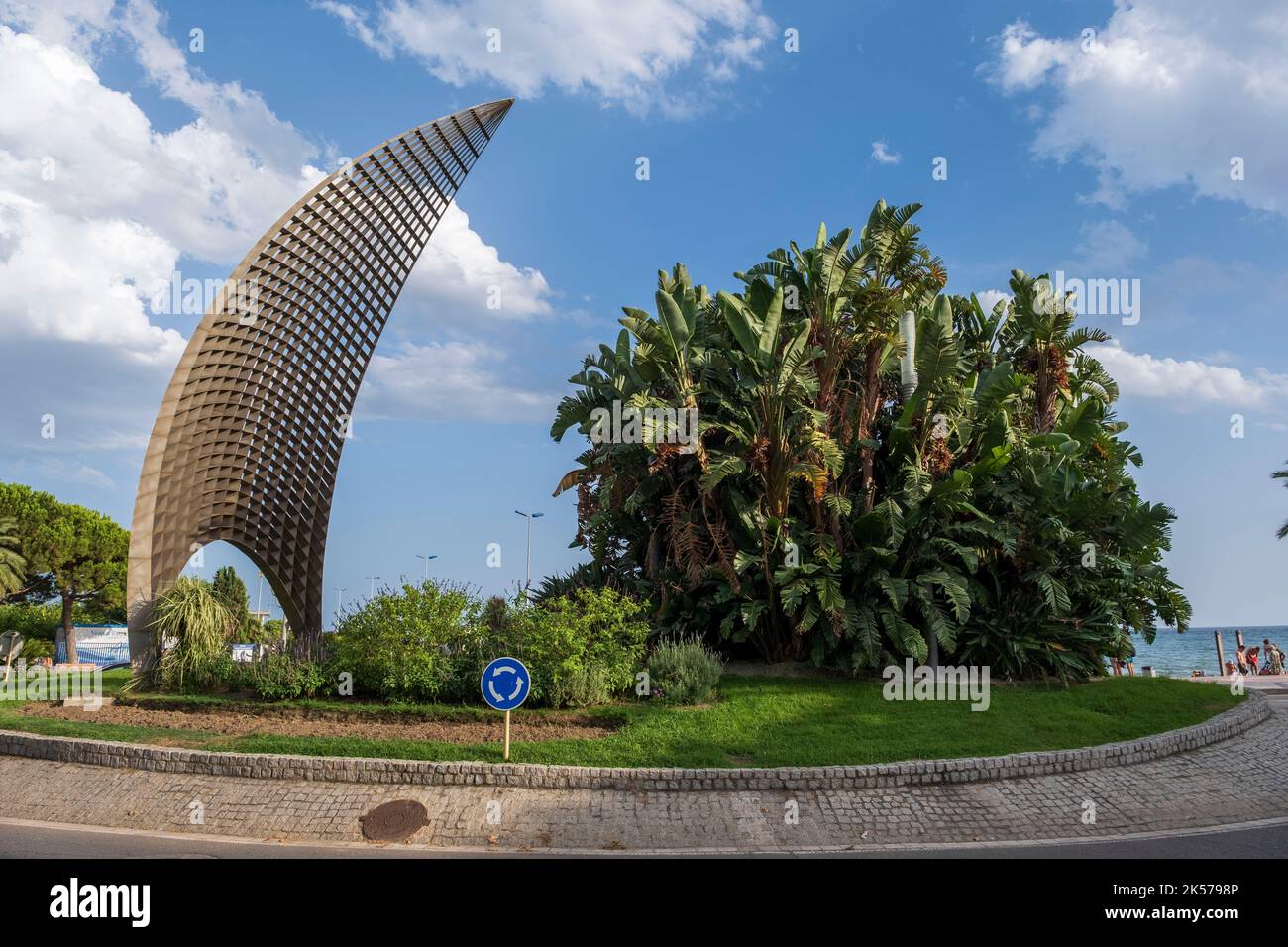 Spain, Catalonia, Costa Daurada, Cambrils, Tot vela sail, sculpture Stock Photo