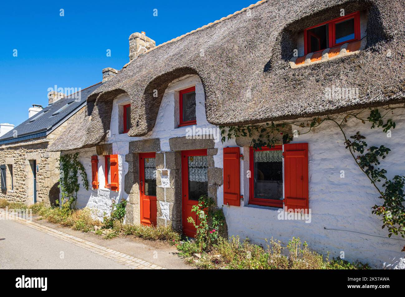 France, Morbihan, Plouhinec, Vieux Passage, traditional house on the ...