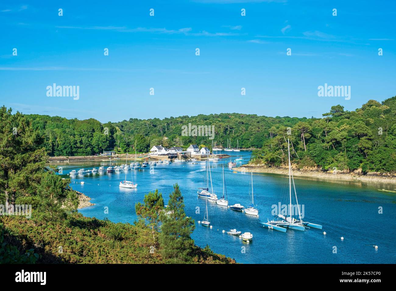 Port belon hi-res stock photography and images - Alamy