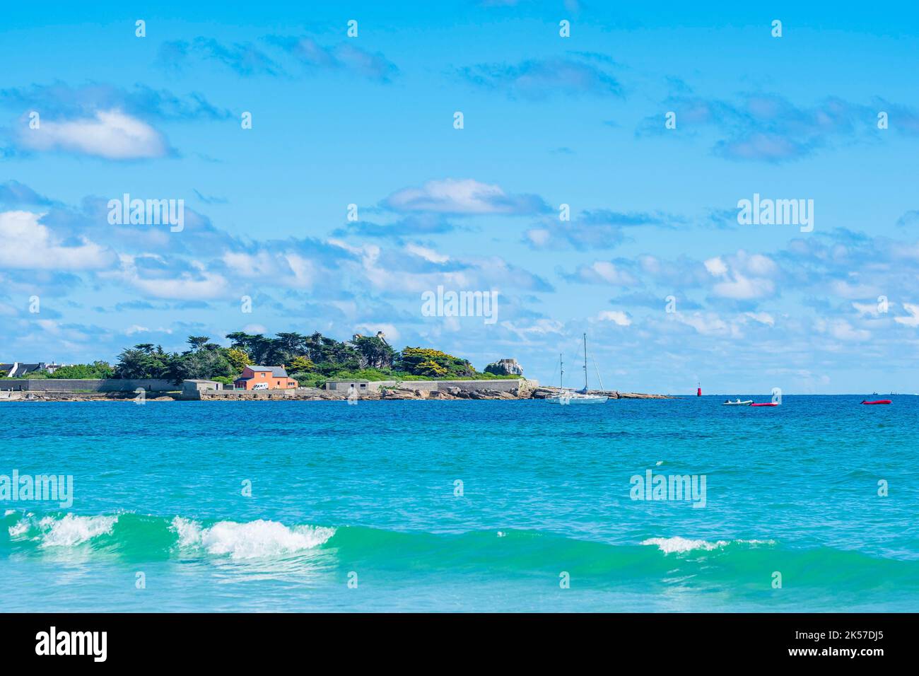 France, Finistere, Penmarc'h, Ster beach on the coastal footpath or GR ...