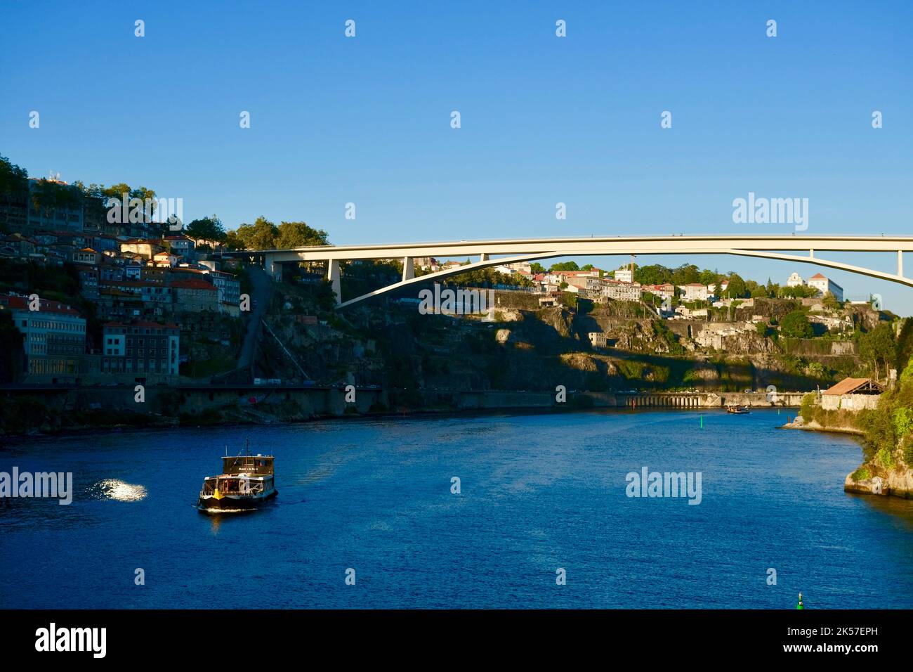 Portugal, North region, Porto, the Douro river and the Infante Dom Henrique bridge Stock Photo