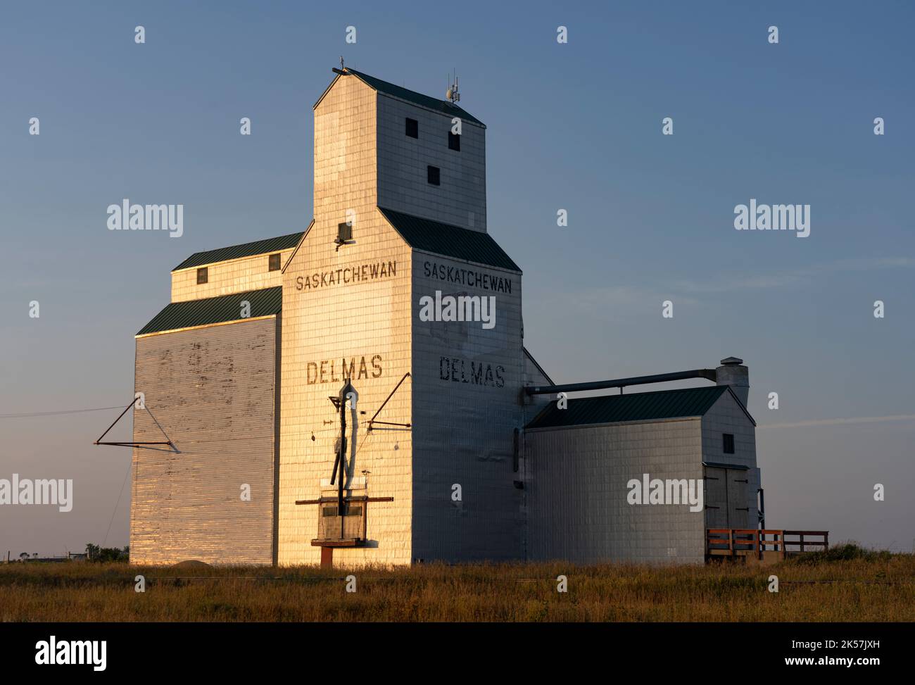 A grain elevator in Delmas, Saskatchewan, Canada Stock Photo Alamy