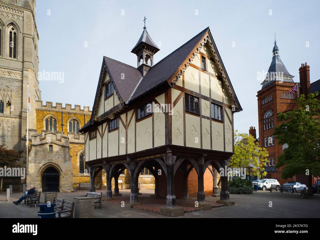 The Old Grammar School building in the centre of Market Harborough was built above the butter market in 1614 Stock Photo