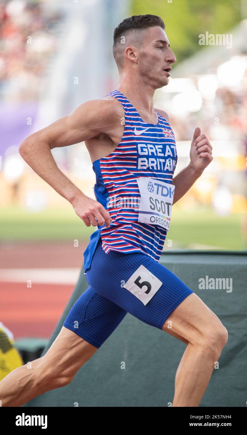 Marc Scott of GB&NI competing in the men’s 5000m heats at the World Athletics Championships, Hayward Field, Eugene, Oregon USA on the 21st July 2022. Stock Photo