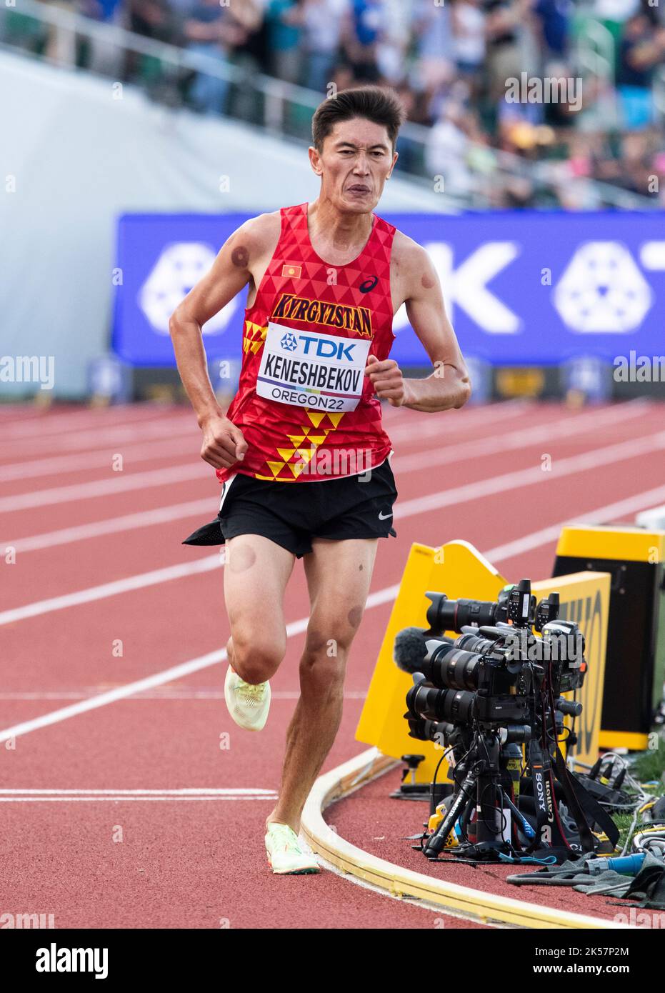 Nursultan Keneshbekov of Kirghizistan competing in the men’s 5000m heats at the World Athletics Championships, Hayward Field, Eugene, Oregon USA on th Stock Photo