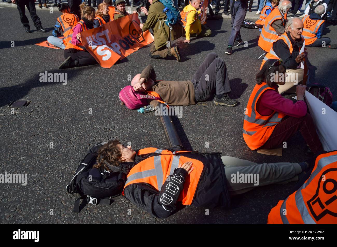 london-uk-06th-oct-2022-just-stop-oil-protesters-with-their-arms