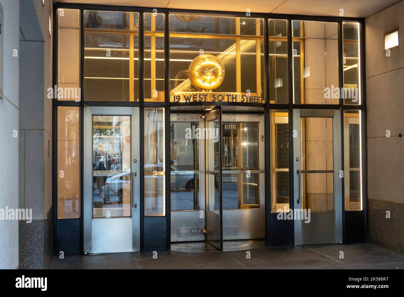 Revolving door at the entrance to 19 W. 50th St. in Rockefeller Center ...