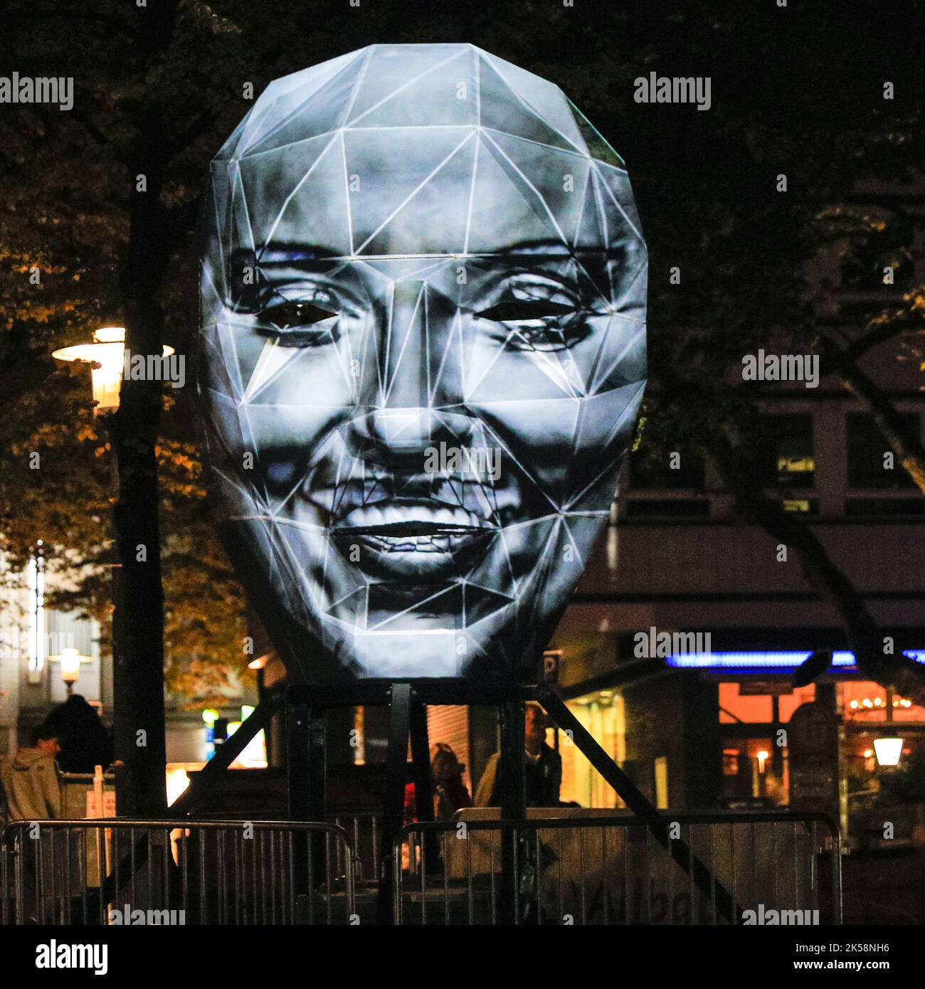 Facelessmen Hi res Stock Photography And Images Alamy facelessmen-hi-res-stock-photography-and-images-alamy