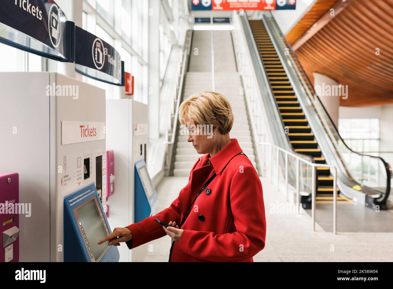 Railway station ticket machine hi-res stock photography and images - Alamy