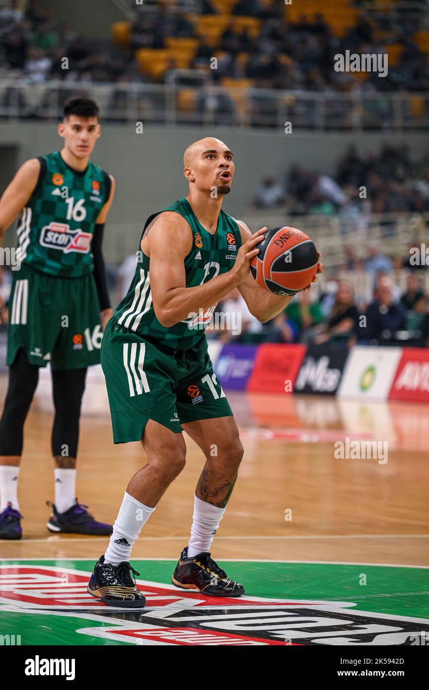 Athens, Lombardy, Greece. 6th Oct, 2022. 12 ANDREW ANDREWS of Panathinaikos Athens BC shooting a free throw during the Turkish Airlines Euroleague Basketball match between Panathinaikos BC and Real Madrid at OAKA ALTION Arena on October 6, 2022 in Athens, Greece. (Credit Image: © Stefanos Kyriazis/ZUMA Press Wire) Stock Photo