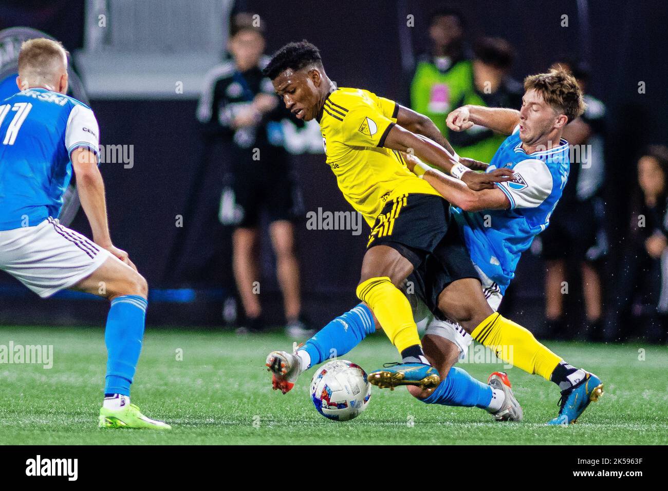 Charlotte, NC, USA. 5th Oct, 2022. Columbus Crew midfielder Luis D'az