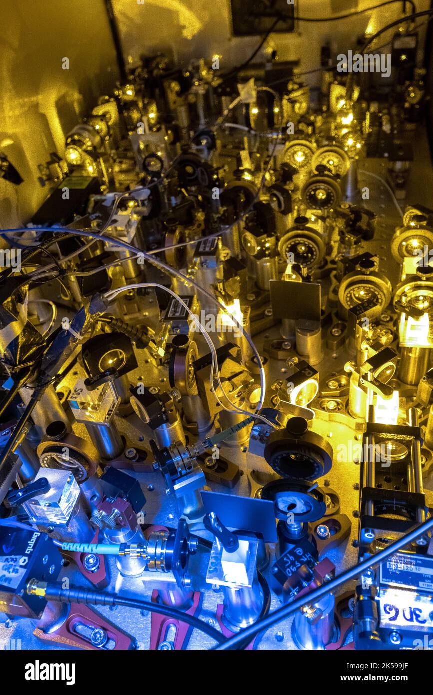 Ion based quantum computing hires stock photography and images Alamy