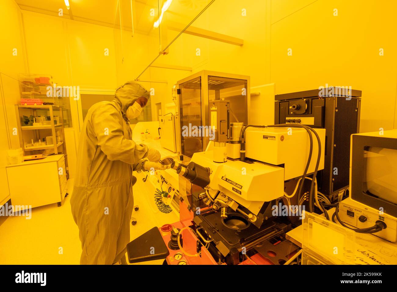 Leibniz research center lnqe hi-res stock photography and images - Alamy