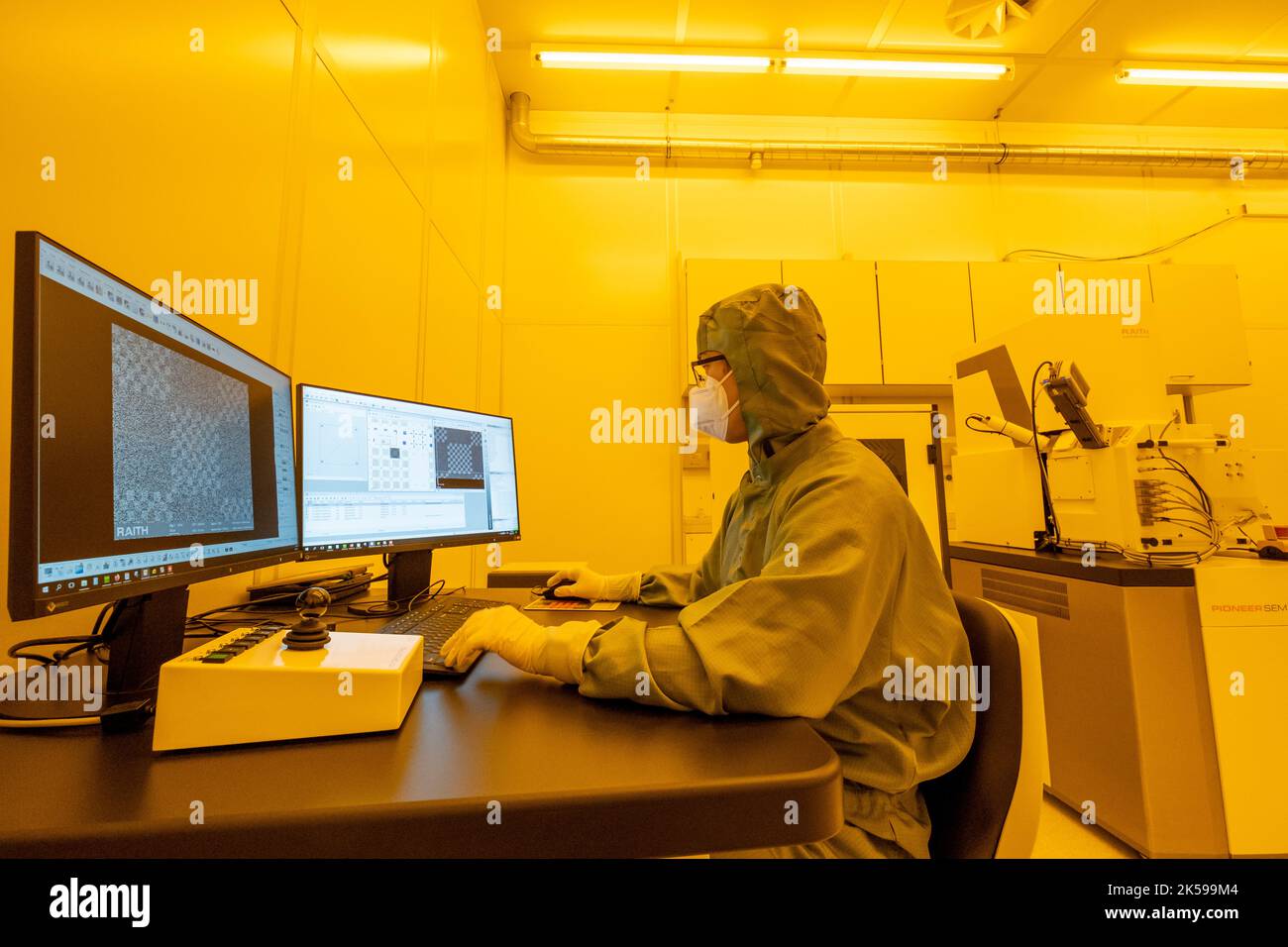 Leibniz research center lnqe hi-res stock photography and images - Alamy