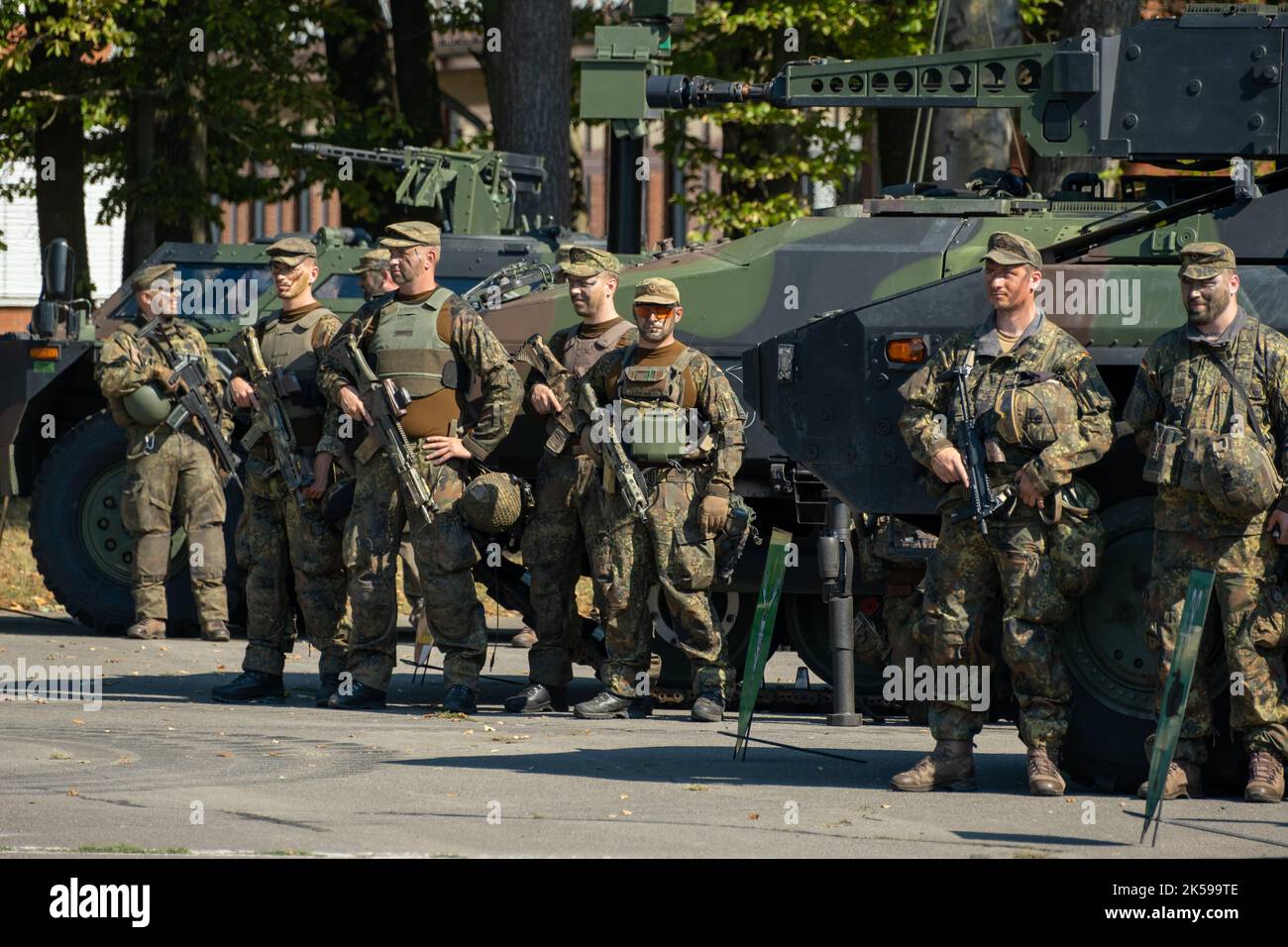 24.08.2022, Germany, Lower Saxony, Munster - Press event of the Panzerlehrbrigade 9 NIEDERSACHSEN of the Bundeswehr (Panzertruppenschule Munster). 00A Stock Photo
