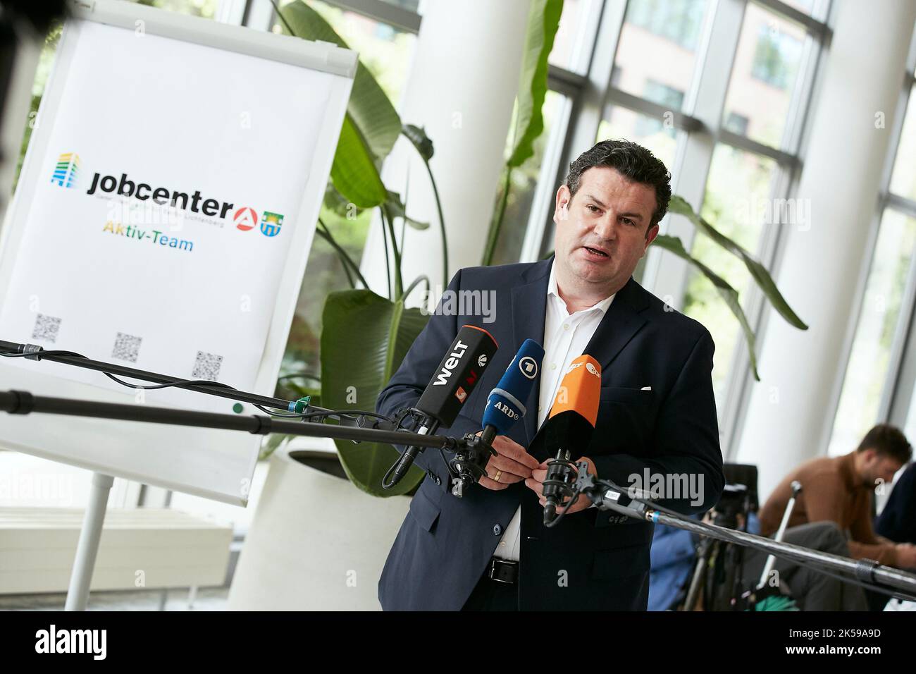 14.09.2022, Germany, Berlin, Berlin - Federal Minister Hubertus Heil informs at a press meeting in the Jobcenter Berlin Lichtenberg about the passed C Stock Photo