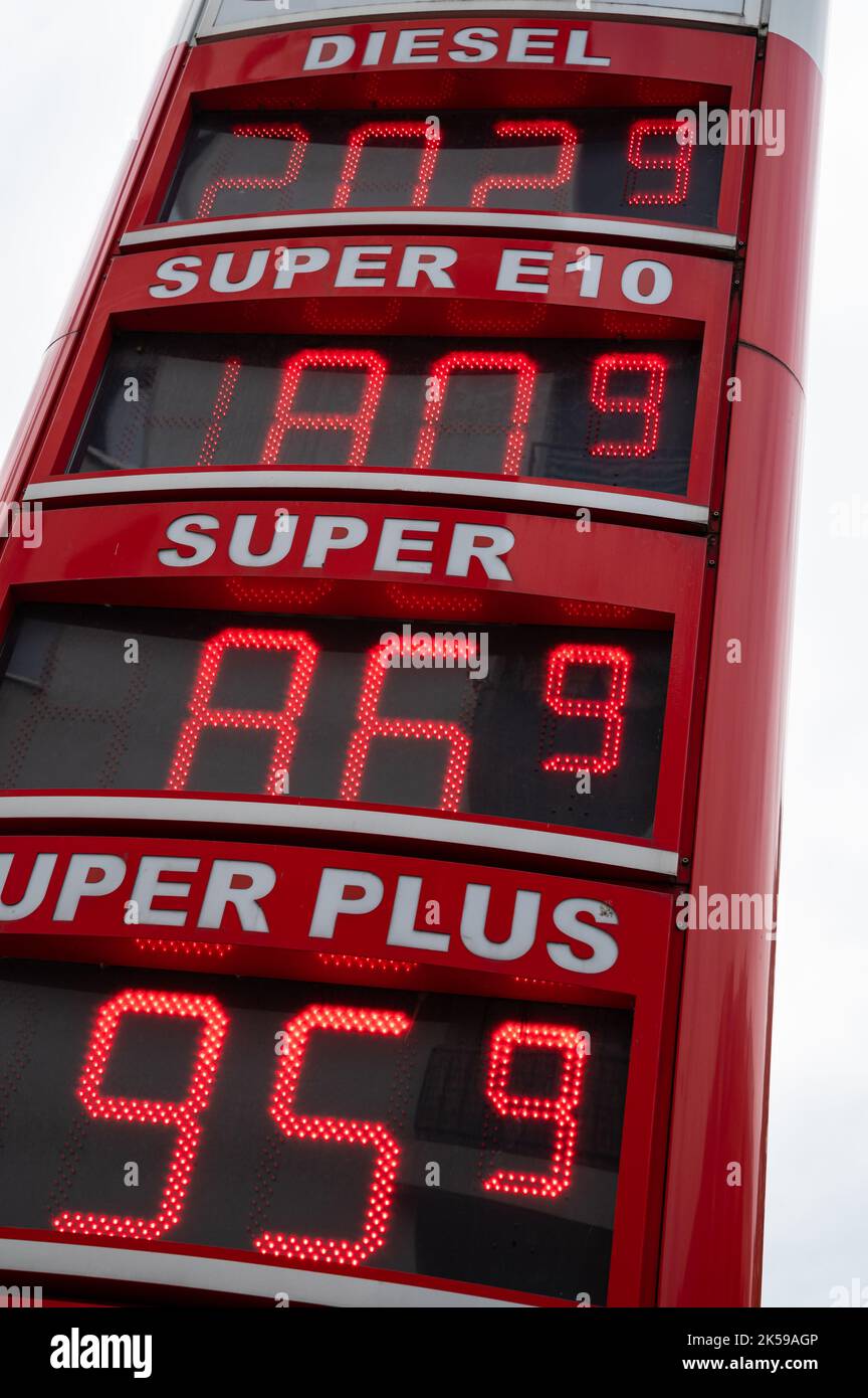 Star gas station hires stock photography and images Alamy