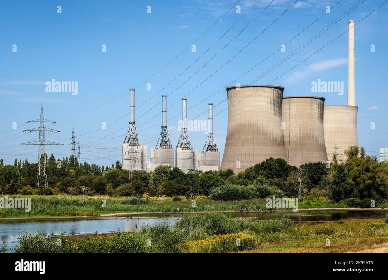 03.08.2022, Germany, North Rhine-Westphalia, Werne - Natural gas power plant, steam power plant, RWE Generation SE Gersteinwerk power plant. Combined Stock Photo