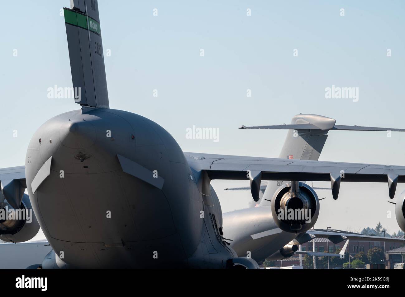 A U.S. Air Force C-17 Globemaster III transports deployed Airmen ...