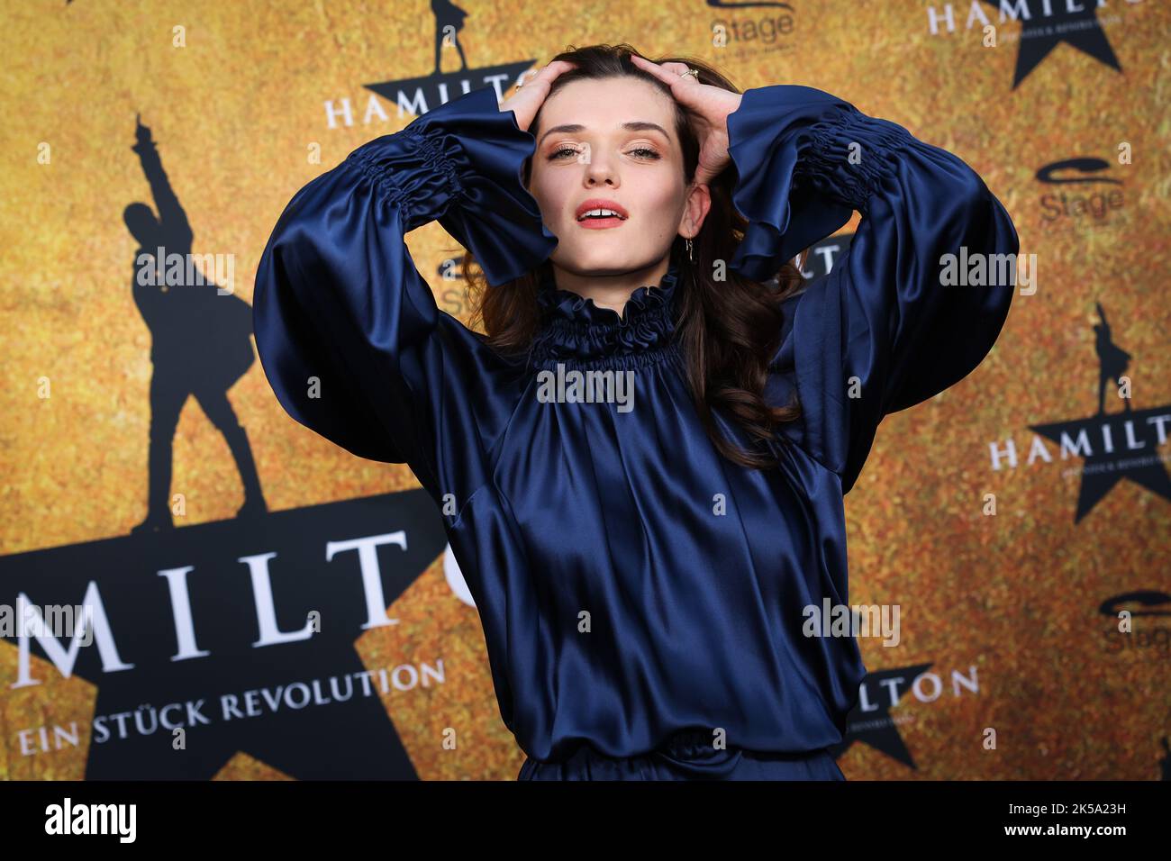 Hamburg, Germany. 06th Oct, 2022. Caroline Hartig, actress, arrives on
