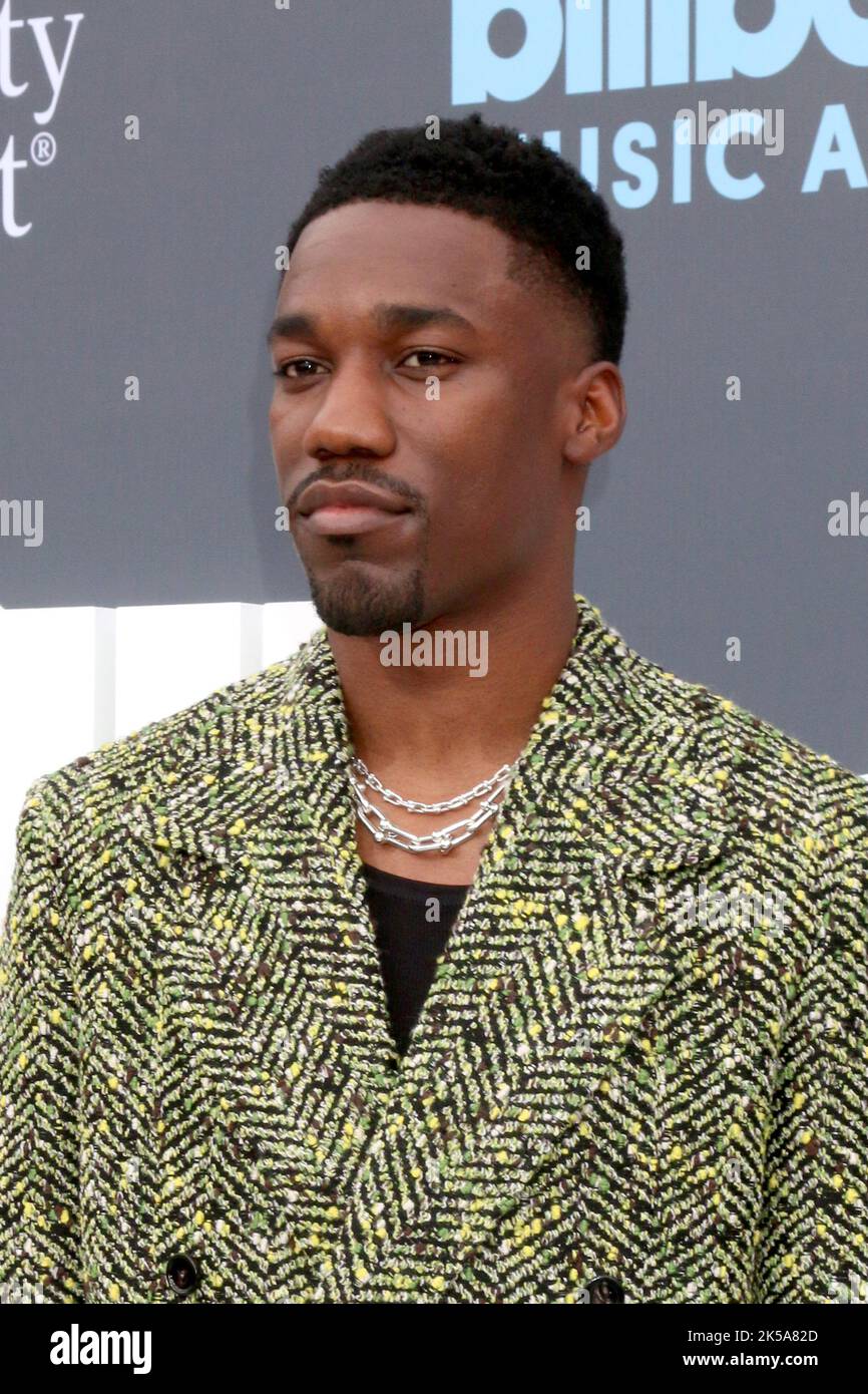 LOS ANGELES MAY 15 Giveon at the 2022 Billboard Music Awards at MGM