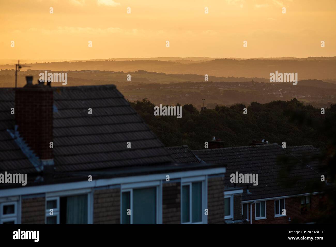 West Yorkshire, UK. 6th Oct, 2022. UK Weather A stormy sunrise over