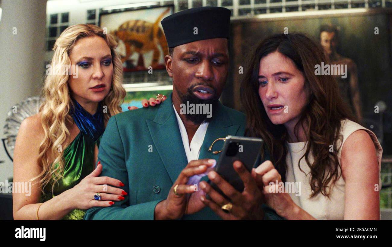 KATHRYN HAHN, KATE HUDSON And LESLIE ODOM JR In GLASS ONION: A KNIVES ...