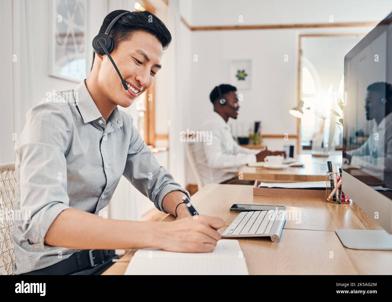 Call Write Notes Call center writing notes hi-res stock photography and images - Alamy