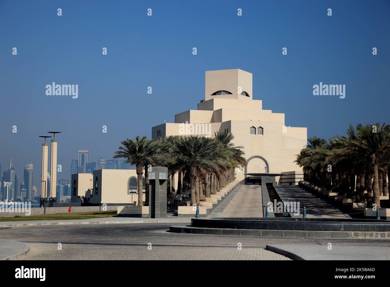 Museum für islamische Kunst, Doha, gilt als bedeutenstes Museum für islamische Kunst in Arabien, Wahrzeichen der Stadt Doha, Qatar, Katar Stock Photo