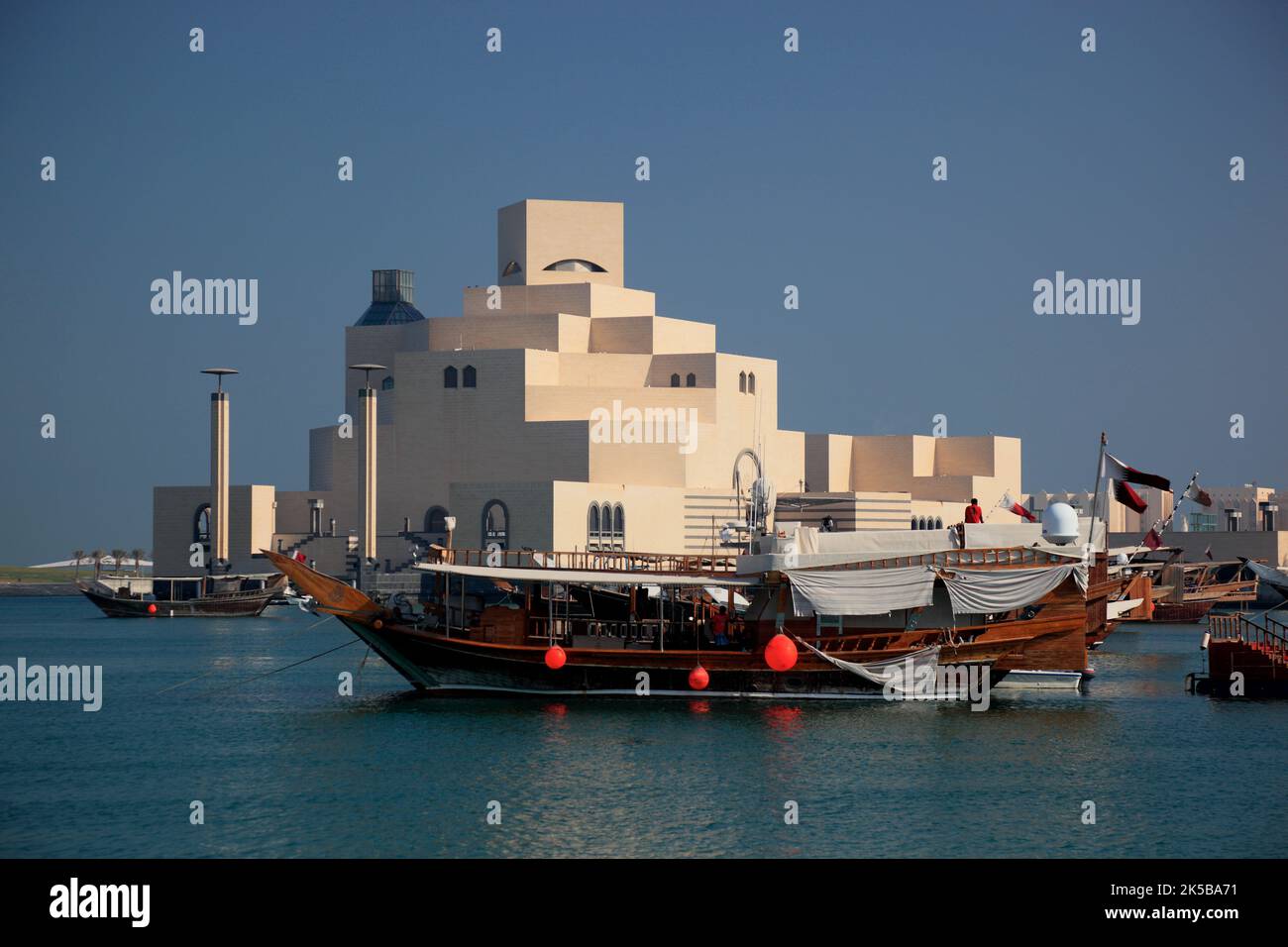 Museum für islamische Kunst, Doha, gilt als bedeutenstes Museum für islamische Kunst in Arabien, Wahrzeichen der Stadt Doha, Qatar, Katar Stock Photo