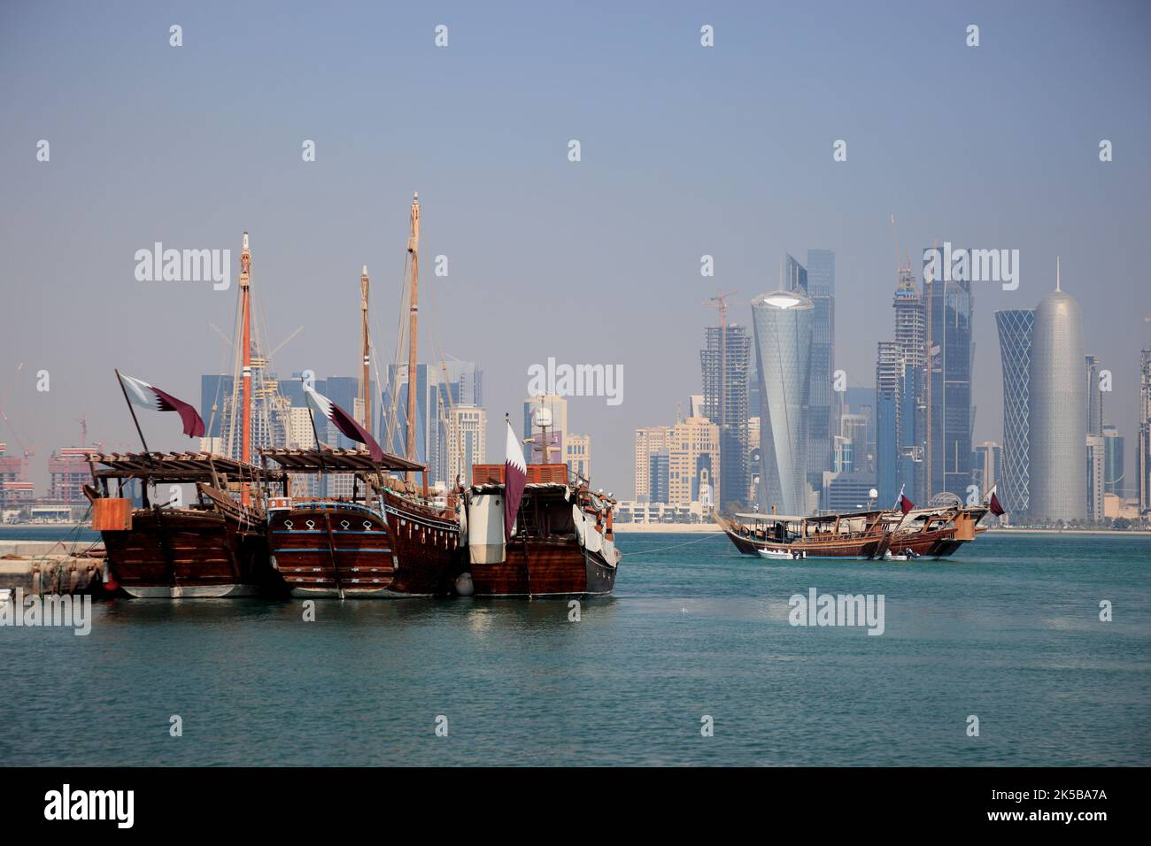 Skyline von doha hi-res stock photography and images - Alamy