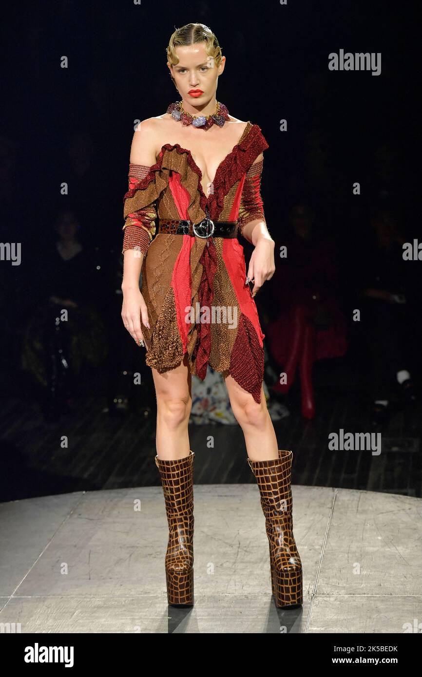 Georgia May Jagger On The Runway At The Vivienne Westwood Fashion Show Georgia May Jagger On The Runway At The Vivienne Westwood Fashion Show