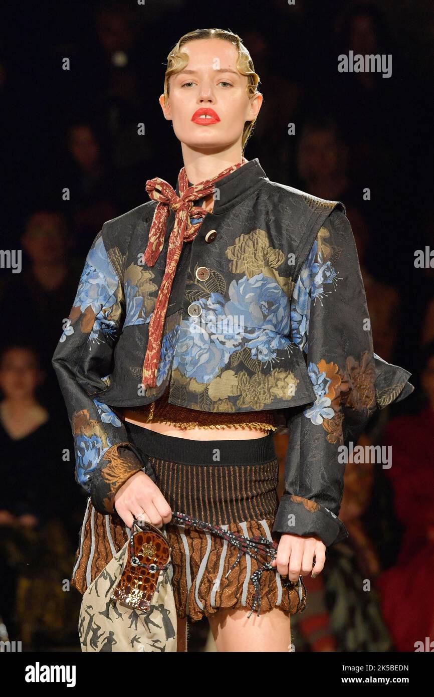 Georgia May Jagger On The Runway At The Vivienne Westwood Fashion Show Georgia May Jagger On The Runway At The Vivienne Westwood Fashion Show