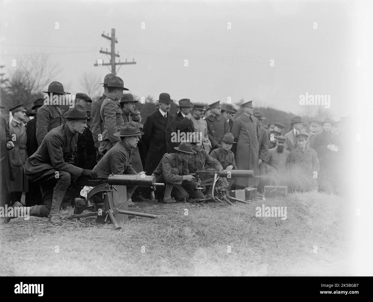 Army, U.S. Machine Gun Tests, 1918 Stock Photo Alamy