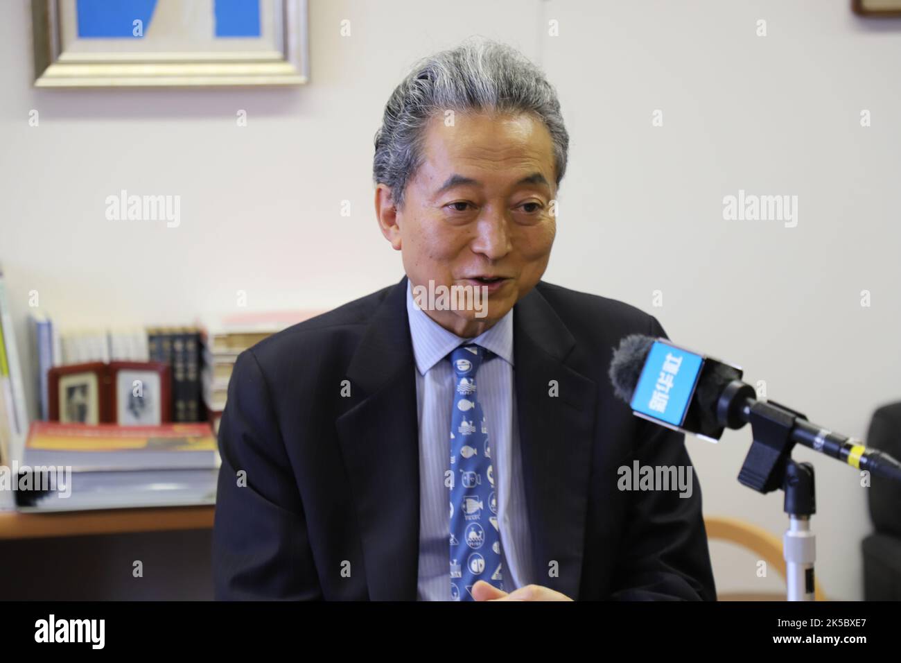 Tokyo, Japan. 20th July, 2022. Former Japanese Prime Minister Yukio Hatoyama speaks during an interview with Xinhua in Tokyo, Japan, July 20, 2022. TO GO WITH 'Interview: Community with shared future a vision highly relevant, necessary -- former Japanese PM' Credit: Chao Wen/Xinhua/Alamy Live News Stock Photo