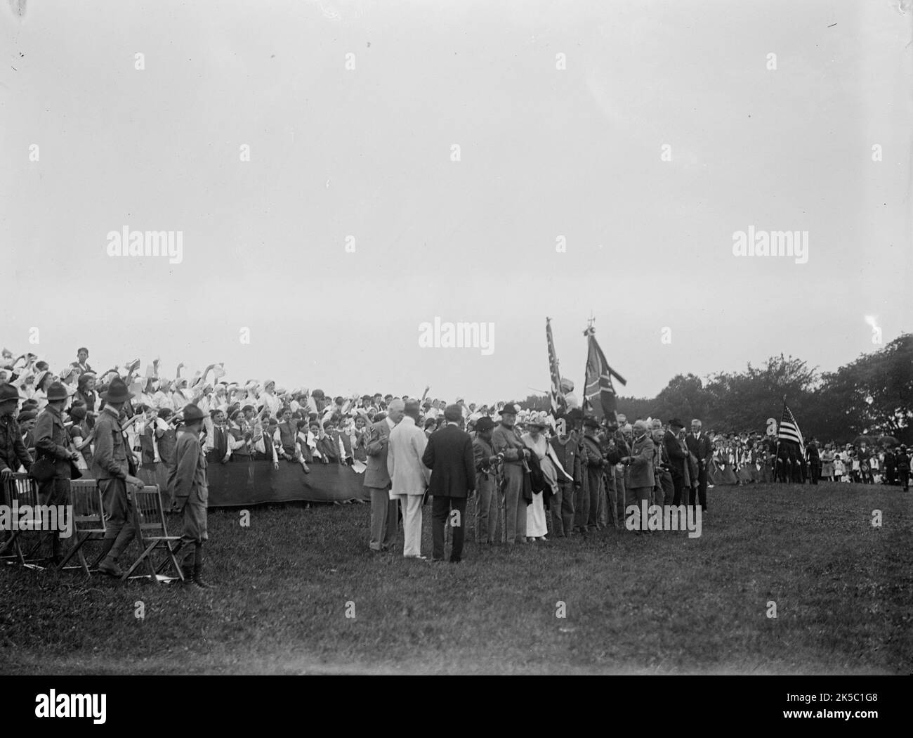 Confederate Reunion - Colors On Mall, 1917. Old soldiers with confederate flag in Washington, DC. Stock Photo