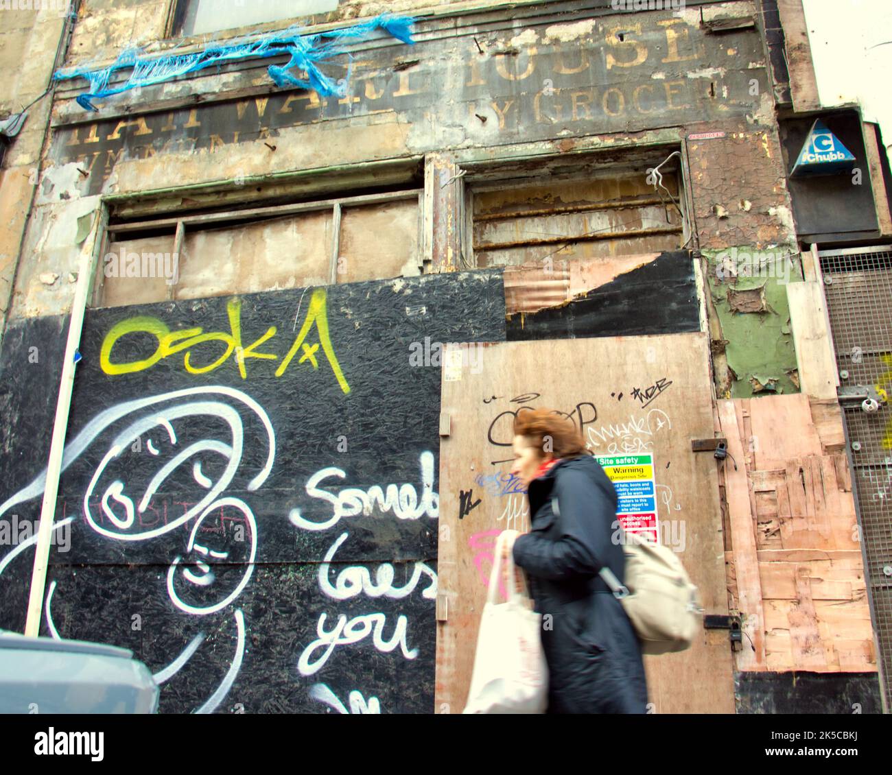 Paisley, Glasgow, Scotland, UK 7th October, 2022. UK Weather Heavy